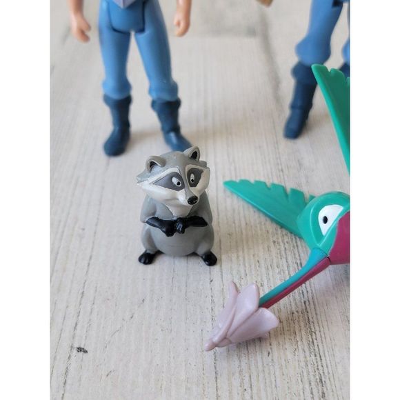 Pocahontas Captain John Smith Miko flit toy figure Disney playset - Picture 5 of 10